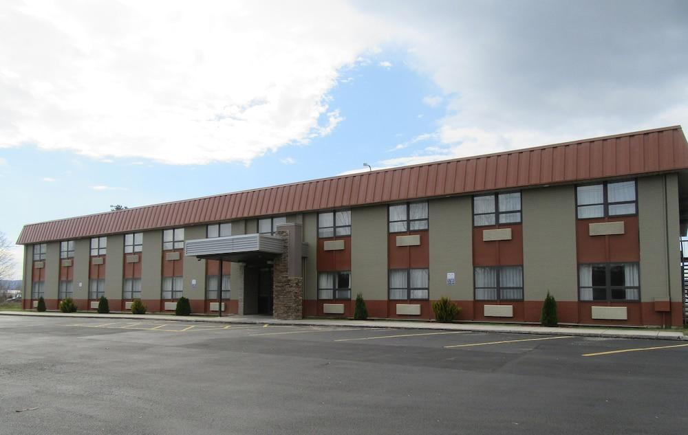 Best Western Gateway Adirondack Inn Utica Extérieur photo