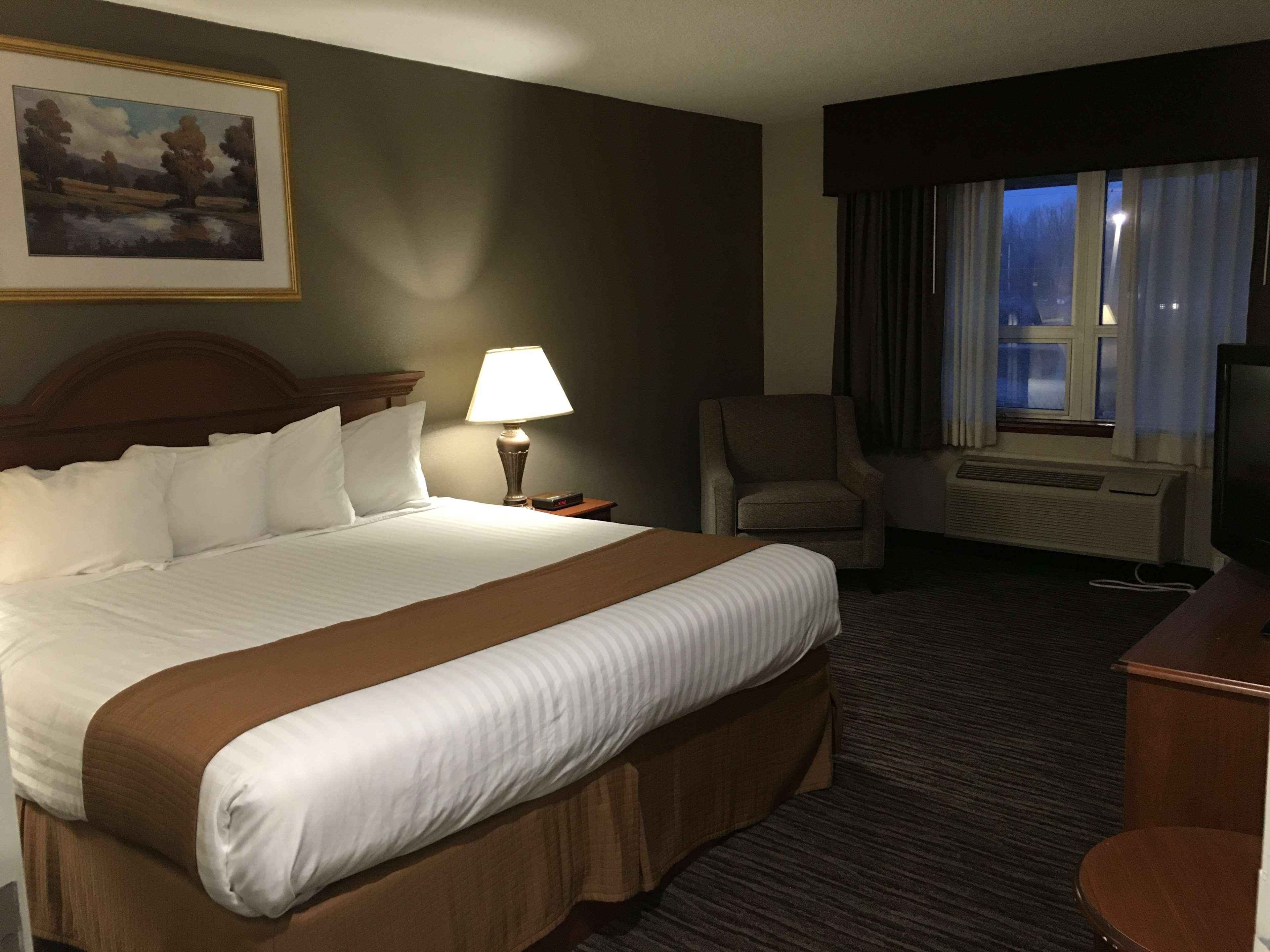 Best Western Gateway Adirondack Inn Utica Extérieur photo