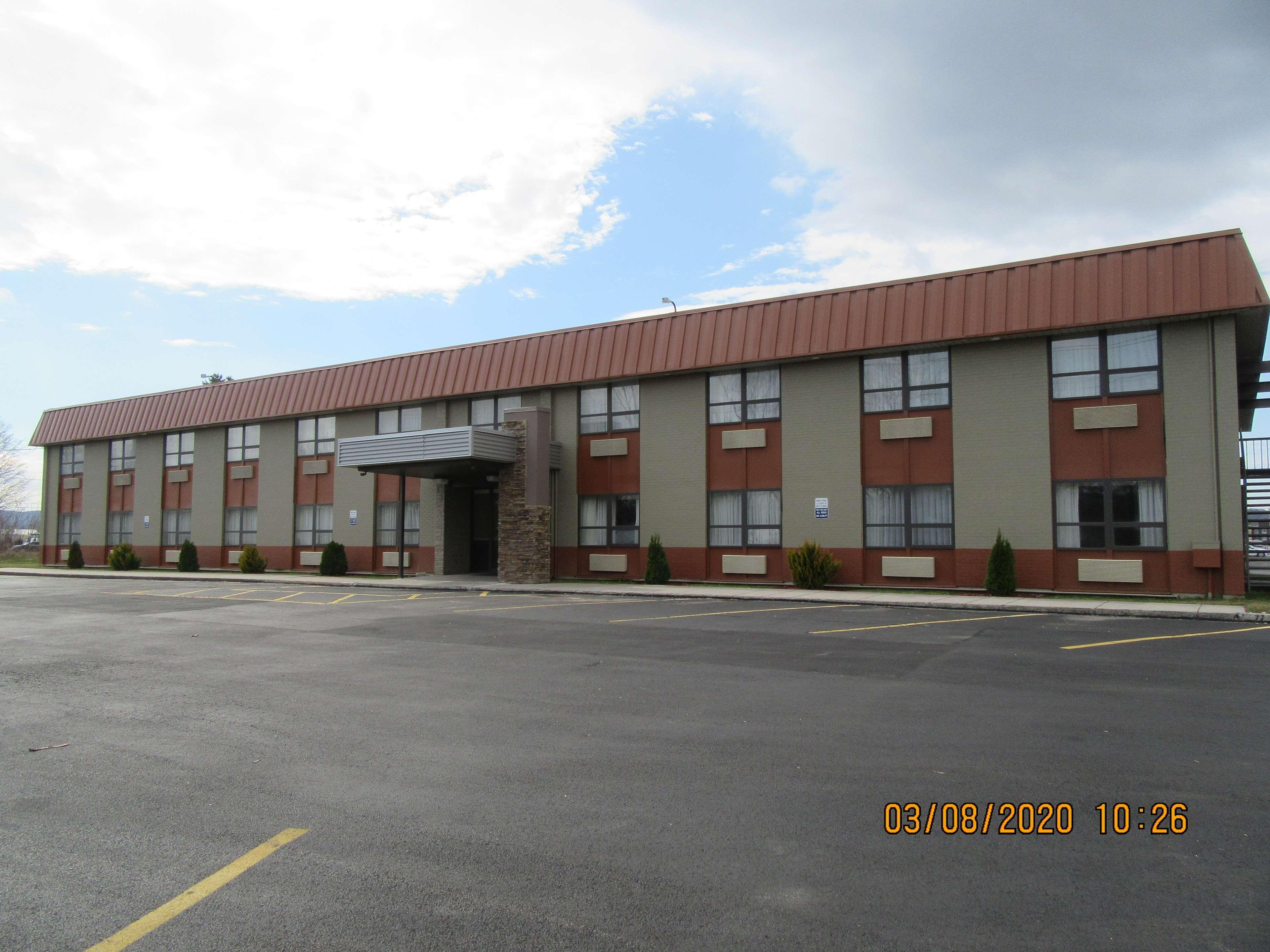Best Western Gateway Adirondack Inn Utica Extérieur photo