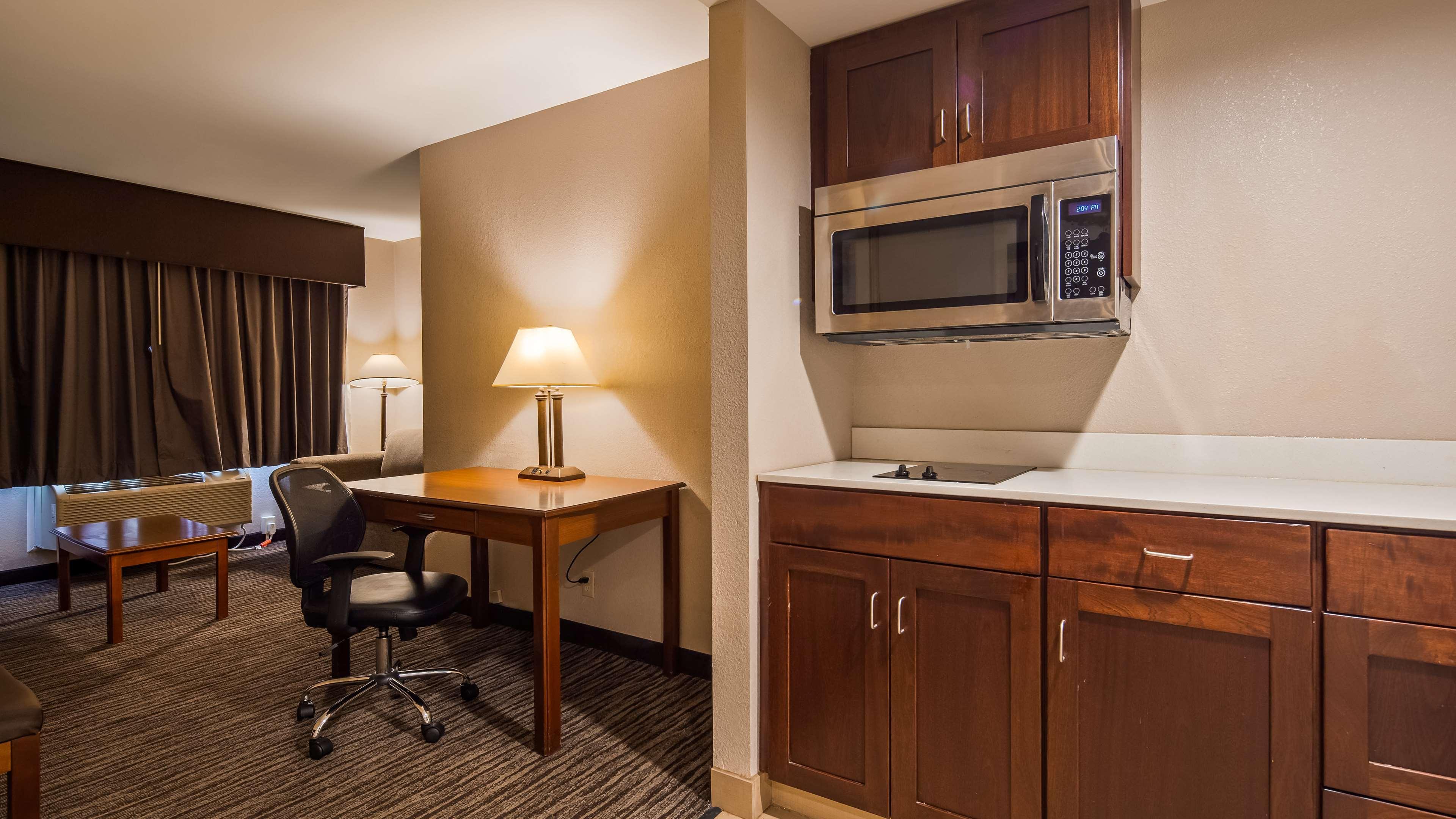 Best Western Gateway Adirondack Inn Utica Extérieur photo